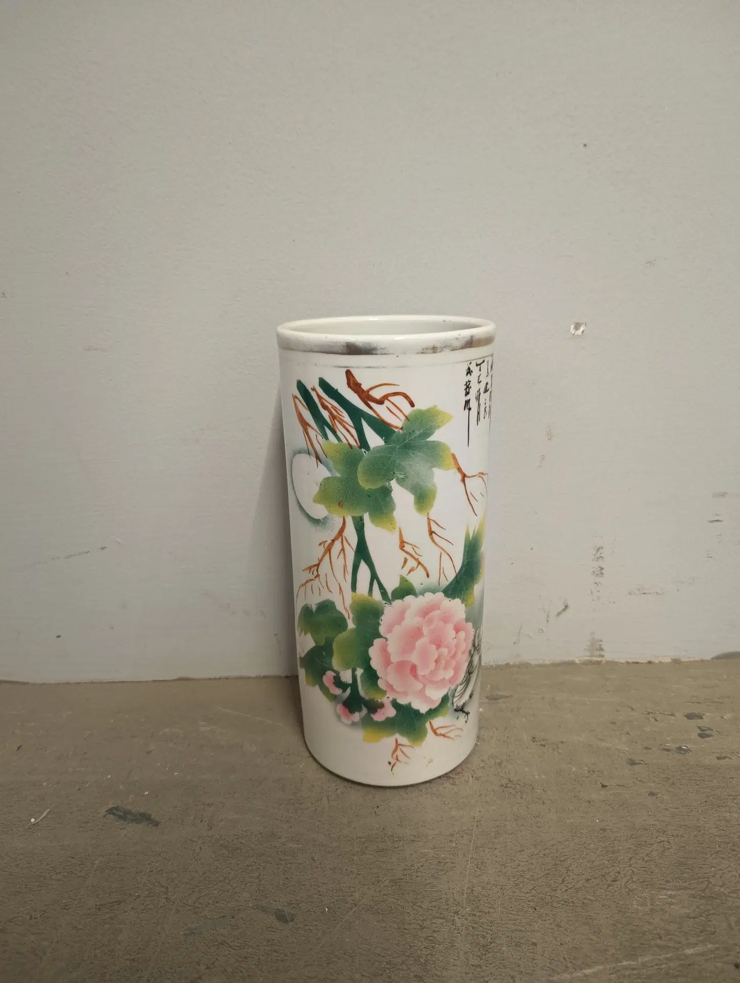 Antico vaso in porcellana cinese fino 800 con marchio, mis h 28, l 12, p 2cm