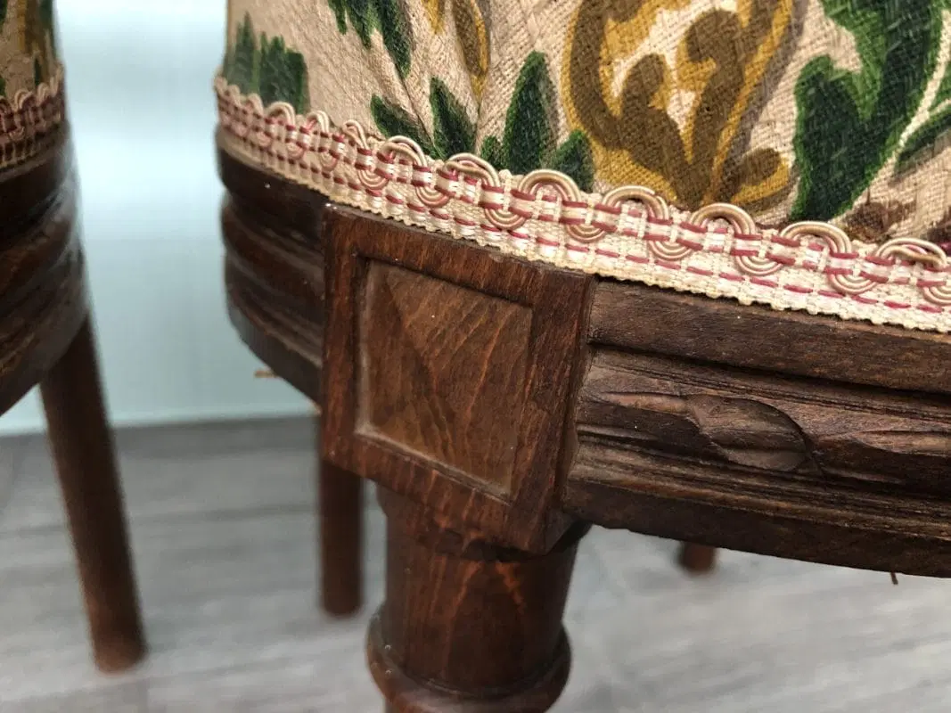 Coppia Di Sedie In Legno Di Faggio Intagliato In Stile Luigi XVI, Primi ‘900 - immagine 9