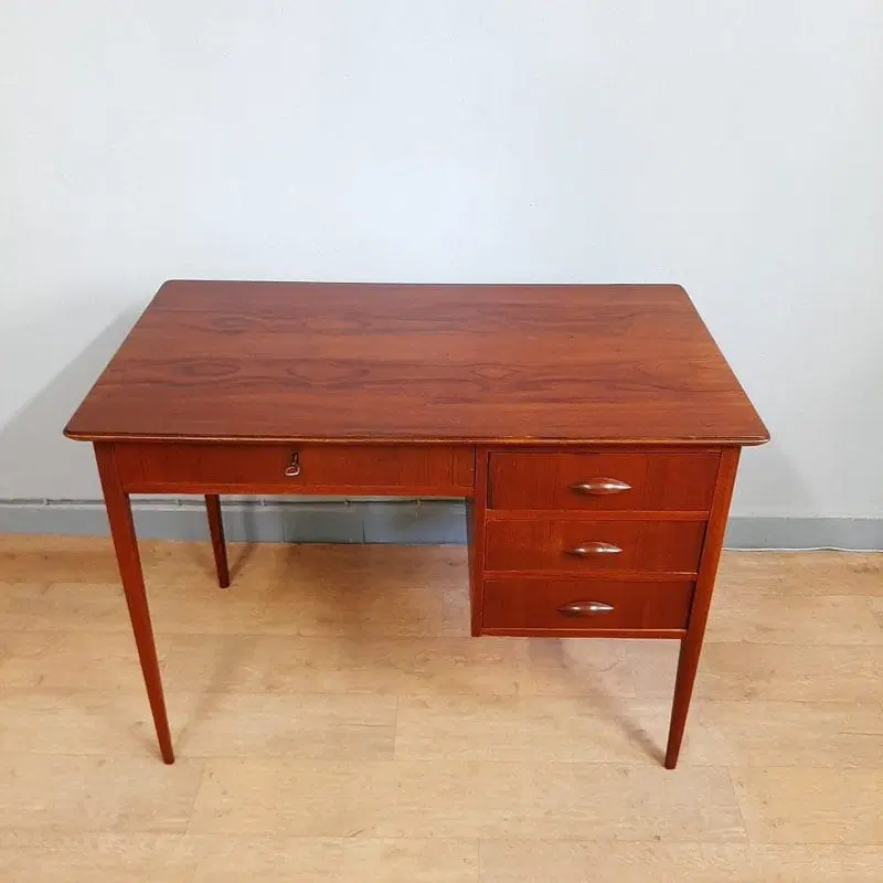 Piccolo scrittoio scrivania in teak , design nordico , originale degli anni ’60