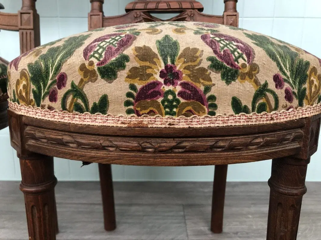 Coppia Di Sedie In Legno Di Faggio Intagliato In Stile Luigi XVI, Primi ‘900 - immagine 5