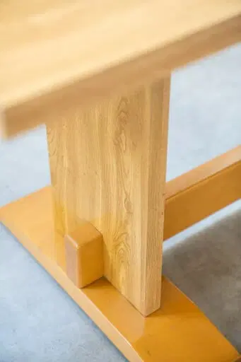 Tavolo anni 70 con piano in laminato di rovere - immagine 2