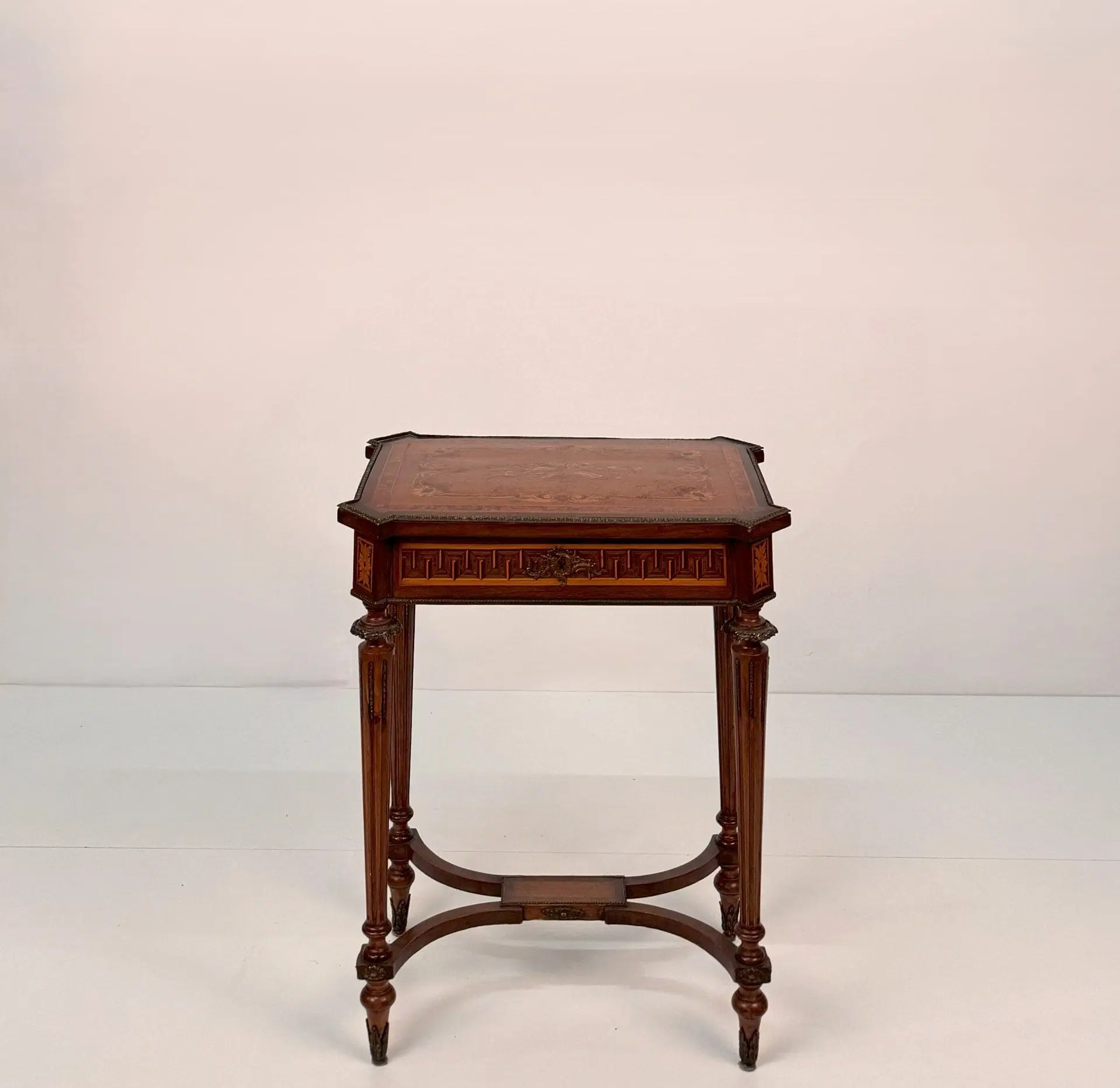 Piccola toilette intarsiata in legni diversi di gusto Napoleone III XIX secolo - immagine 7