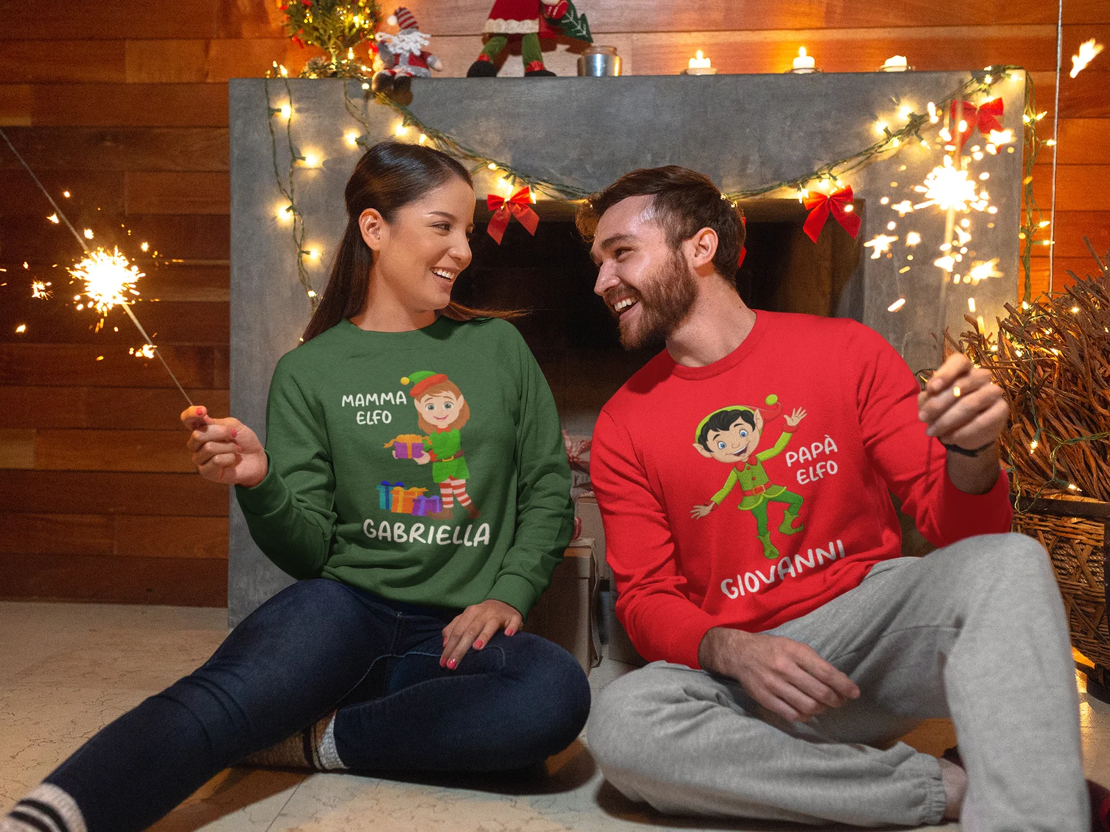 Coppia Felpe Natale Girocollo Natalizie PERSONALIZZABILI con nome Papà e Mamma Elfo personalizzata idea regalo Unisex - immagine 4