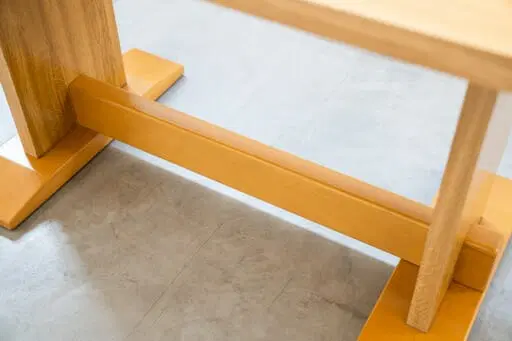 Tavolo anni 70 con piano in laminato di rovere - immagine 6