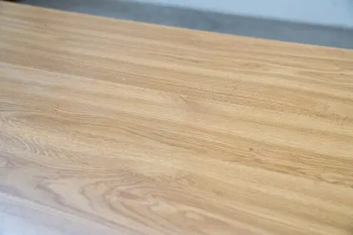 Tavolo anni 70 con piano in laminato di rovere - immagine 7