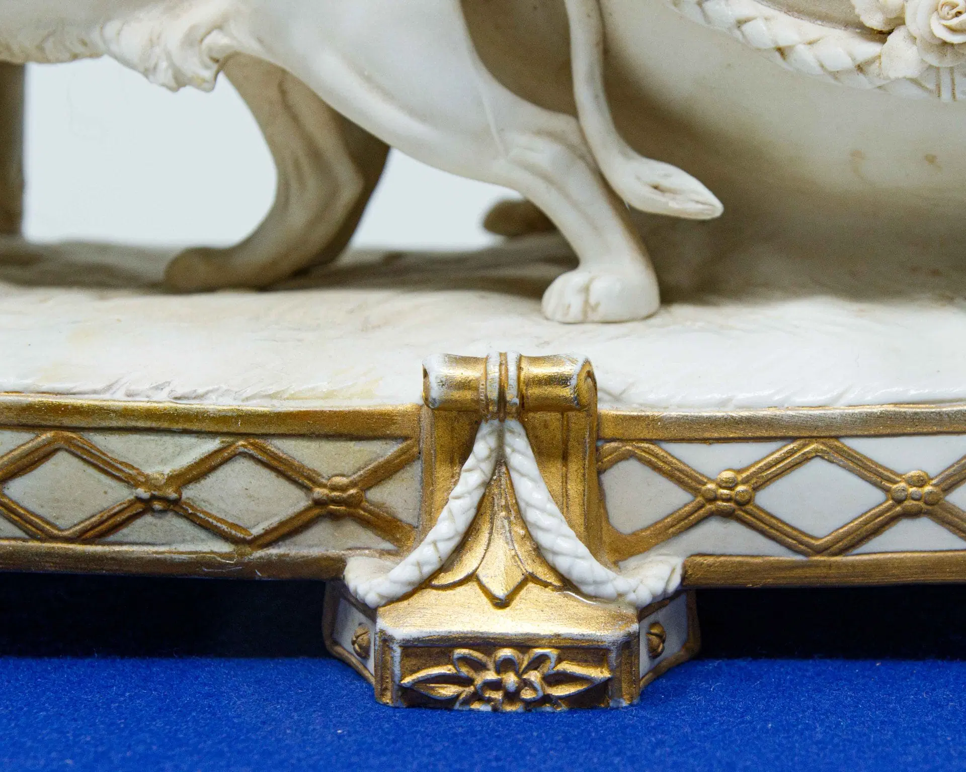 XIX secolo, Carro trainato da una coppia di leoni con putto - immagine 5