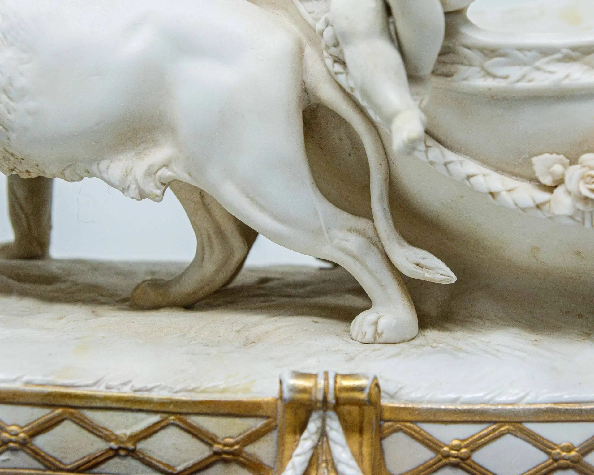 XIX secolo, Carro trainato da una coppia di leoni con putto - immagine 4