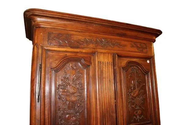 Armadio francese del ‘700 in stile Provenzale – Noce massello con ricchi intagli - immagine 2