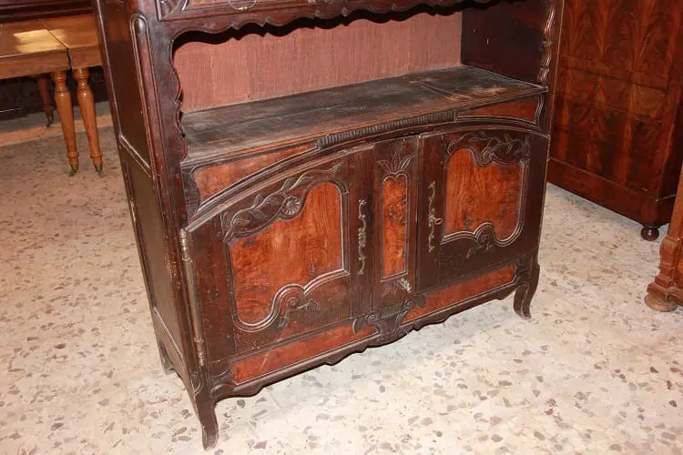 Credenza francese stile Provenzale in noce e radica di noce del 1700 con intagli e vano a giorno - immagine 5