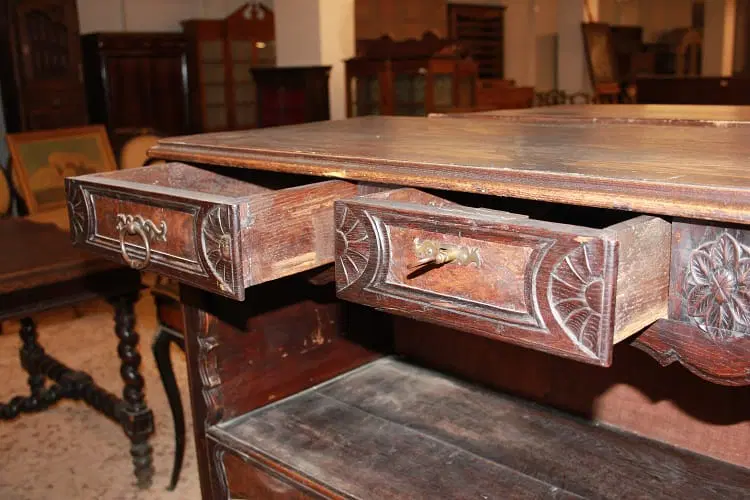 Credenza francese stile Provenzale in noce e radica di noce del 1700 con intagli e vano a giorno - immagine 8
