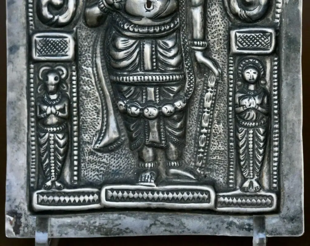 Placca votiva in argento di Virabhadra come emanazione del dio Shiva - immagine 6