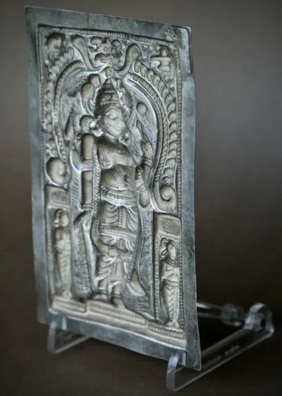 Placca votiva in argento di Virabhadra come emanazione del dio Shiva - immagine 9