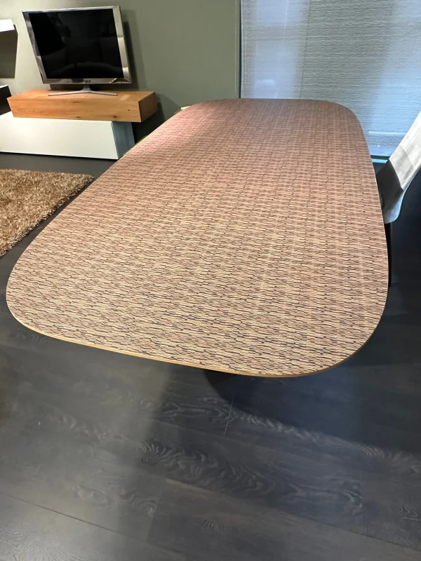 Tavolo a botte Pleat in legno – Sigerico - immagine 3