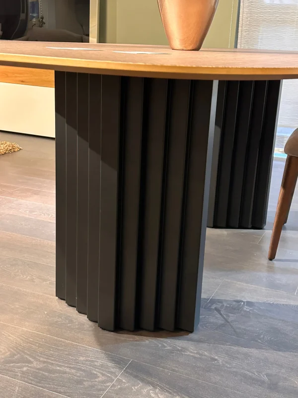 Tavolo a botte Pleat in legno – Sigerico - immagine 5