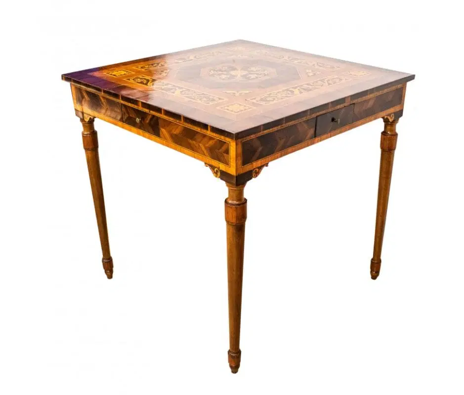Primi decenni del XIX secolo, scuola di Giuseppe Maggiolini (1738 – 1814), Tavolino intarsiato